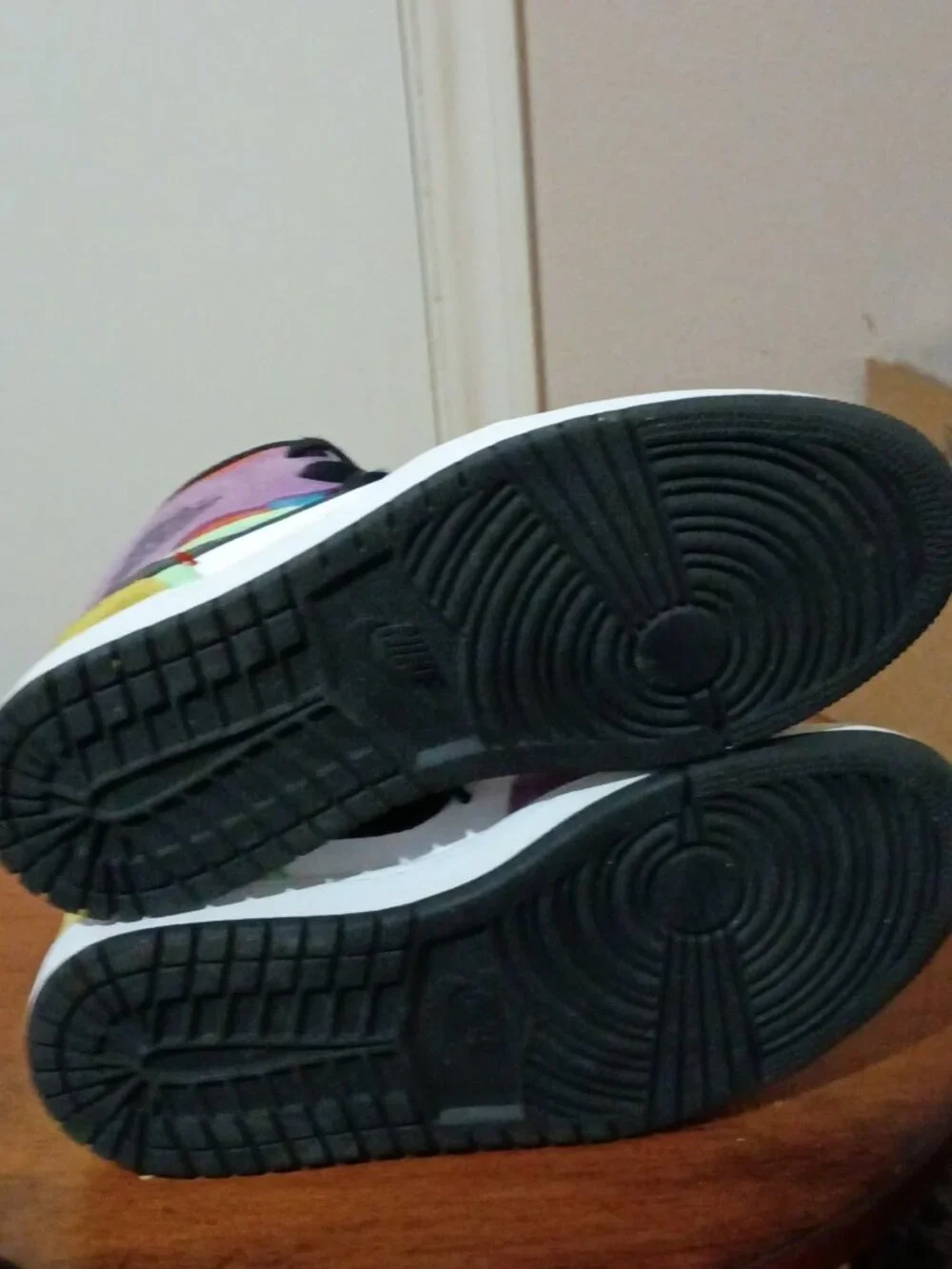 Nike Air Jordan 1 Mid SE Shoes Womens Size 7.5 Lightbulb Multicolor CW1140-100 - Picture 3 of 13